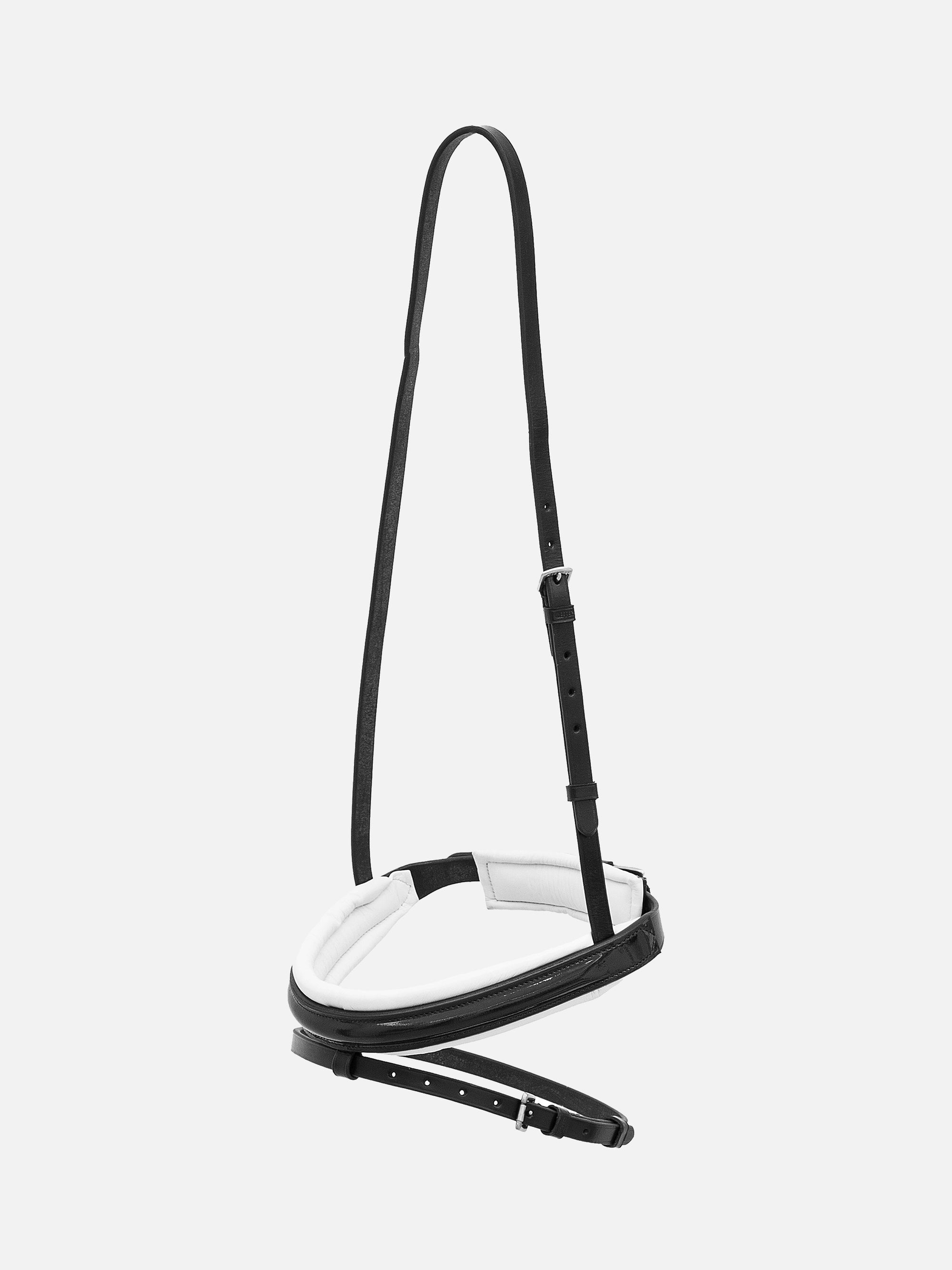 Englisch kombiniertes Lack-Reithalfter Comfort Paris in Schwarz, weiß unterlegt mit Chrombeschlägen