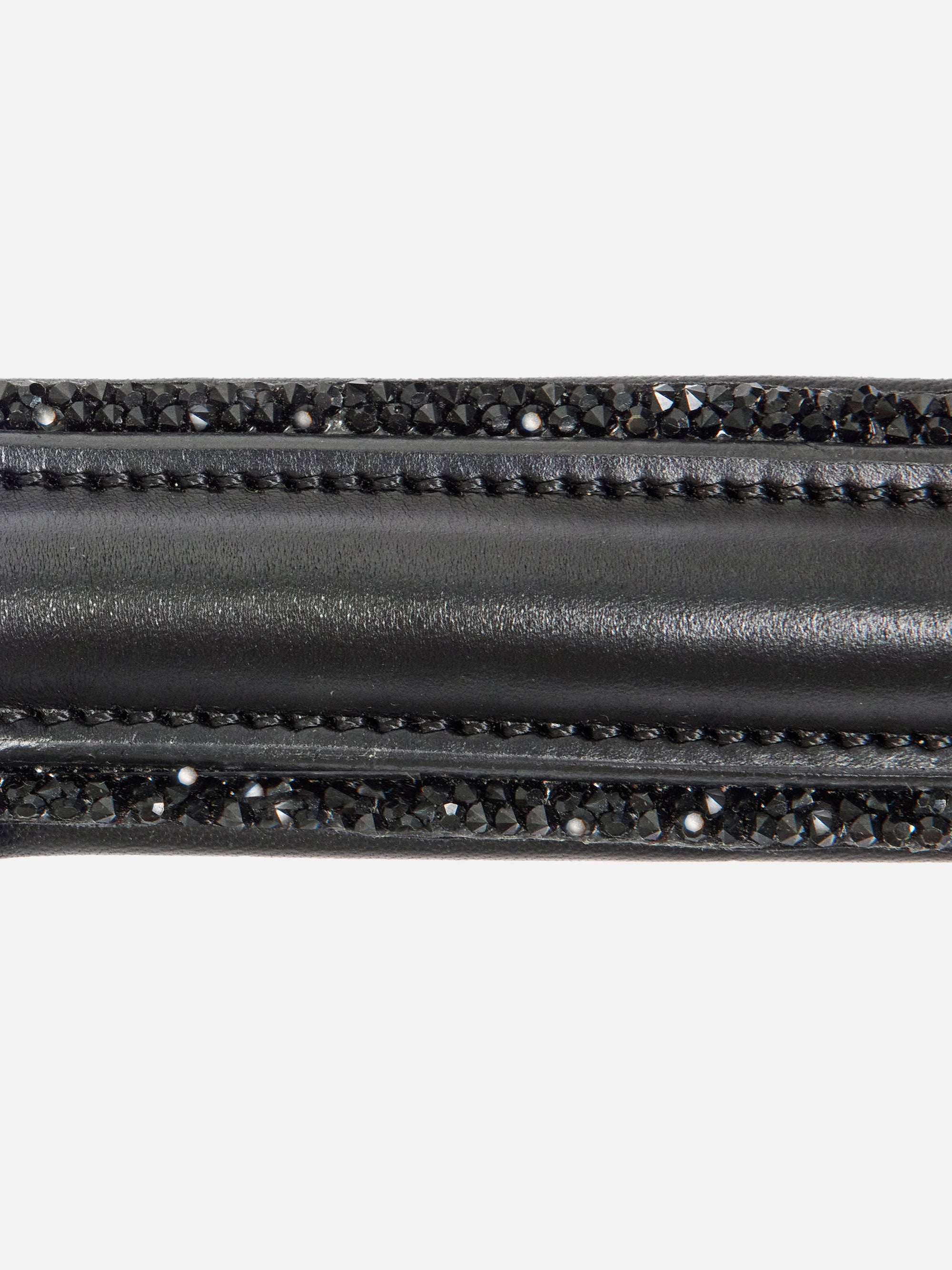 Detailfoto Trense Grace in Schwarz mit Chrombeschlägen: Nasenriemen mit dunkler Kristallbiese