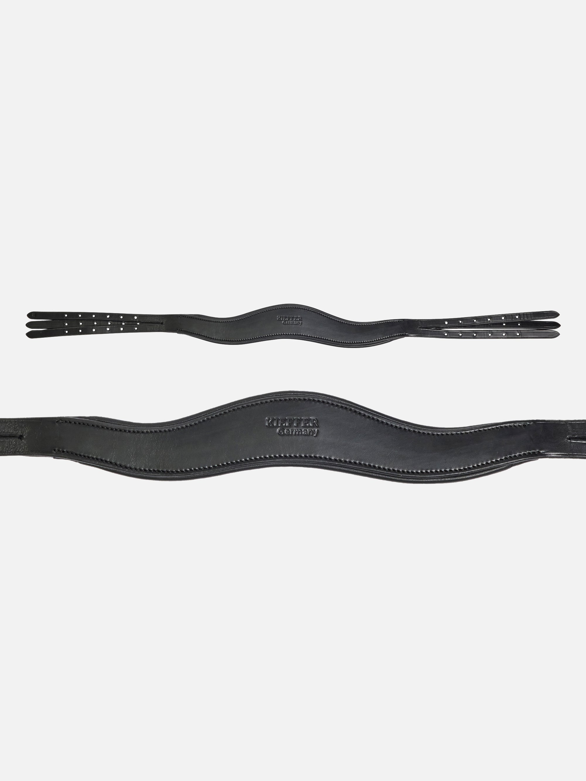 Detailfoto Trense Grace in Schwarz mit Chrombeschlägen am Pferd: anatomisch geformtes Genickstück