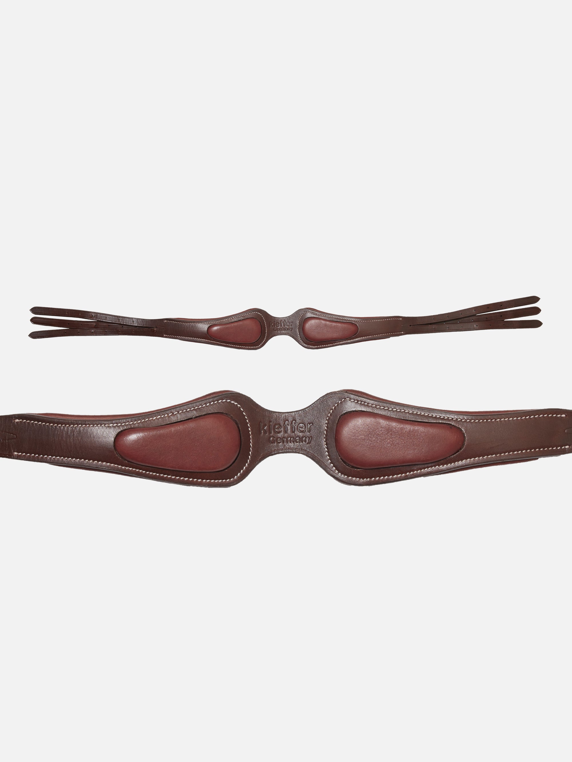 Detailfoto Trense Palmanova in Chestnut mit Chrombeschlägen: anatomisch geformtes Genickstück mit dekorativen Inlays aus gewachstem Leder