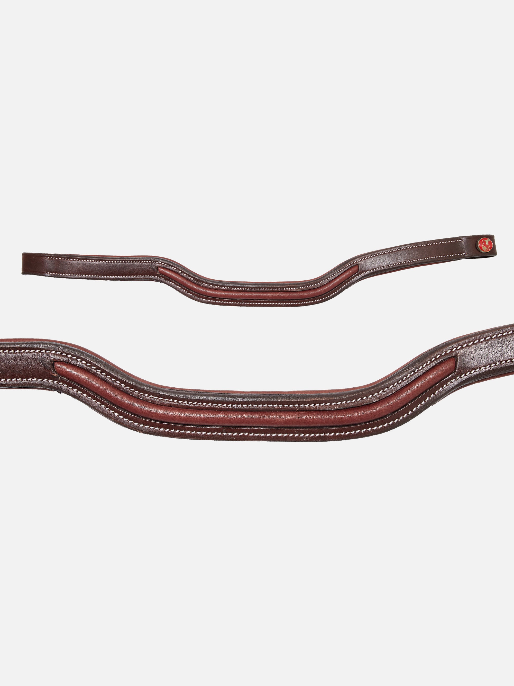 Detailfoto Trense Palmanova in Chestnut mit Chrombeschlägen: geschwungenes Stirnband mit dekorativen Inlays aus gewachstem Leder