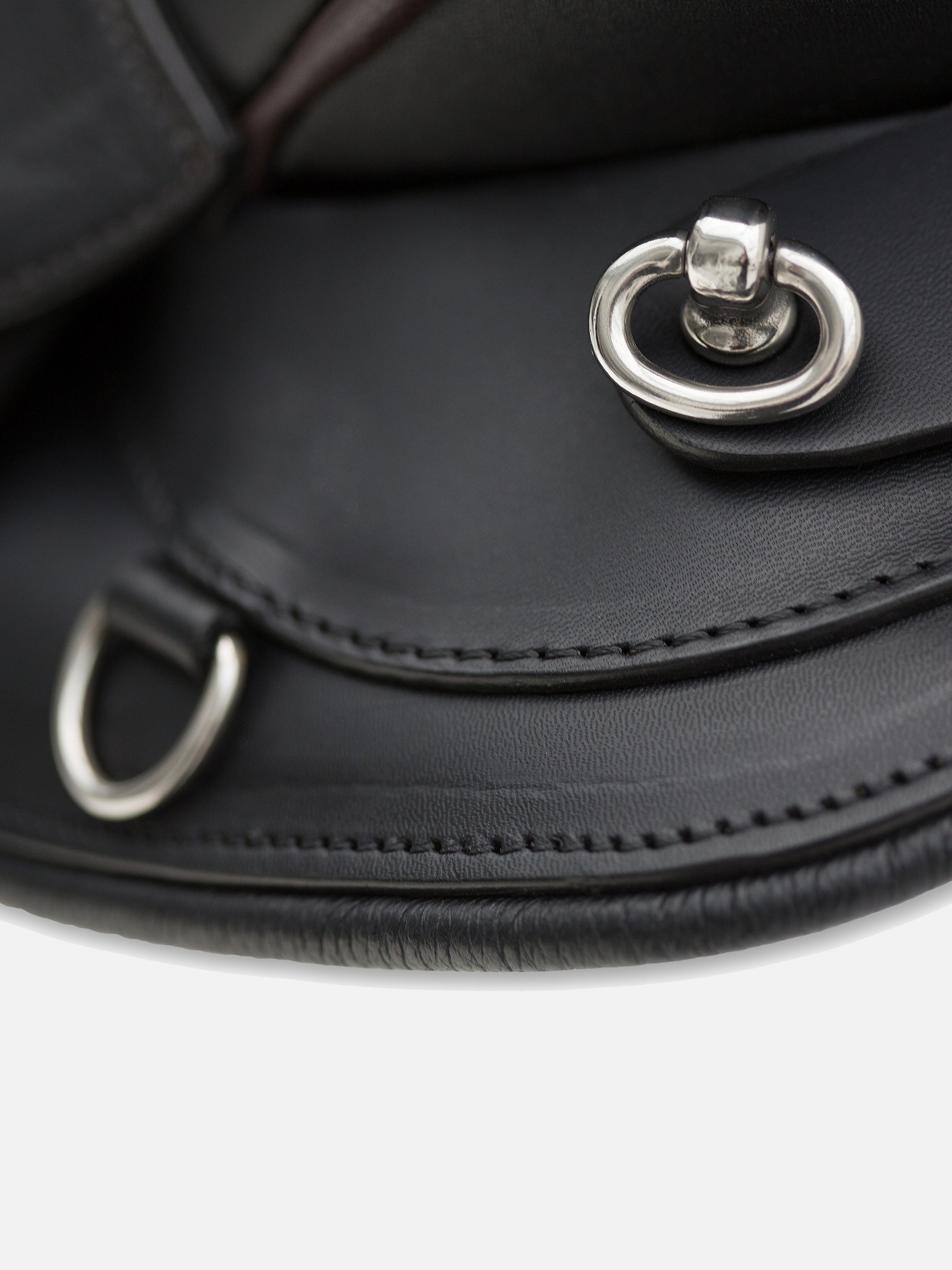 Detailfoto Trekkingsattel Trekk Vario: Beschläge für Packtaschen-Systeme