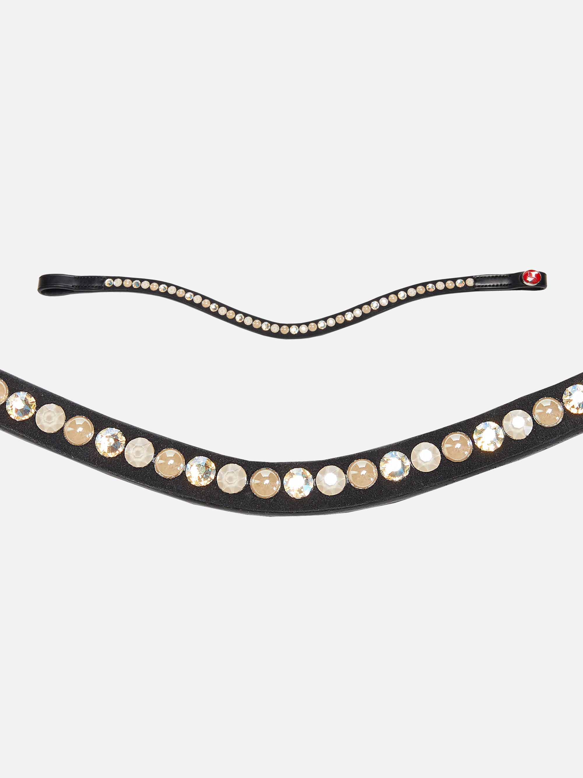 Detailfoto rundgenähte Trense Sylvie II in Schwarz mit Chrombeschlägen: geschwungenes Stirnband mit hellen Swarovski® Kristallen