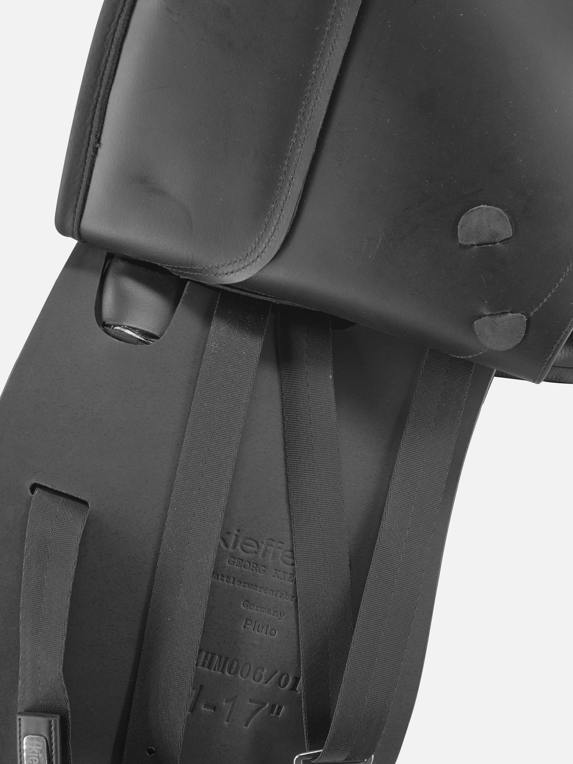 Blick unter das Sattelblatt von Dressursattel Pluto