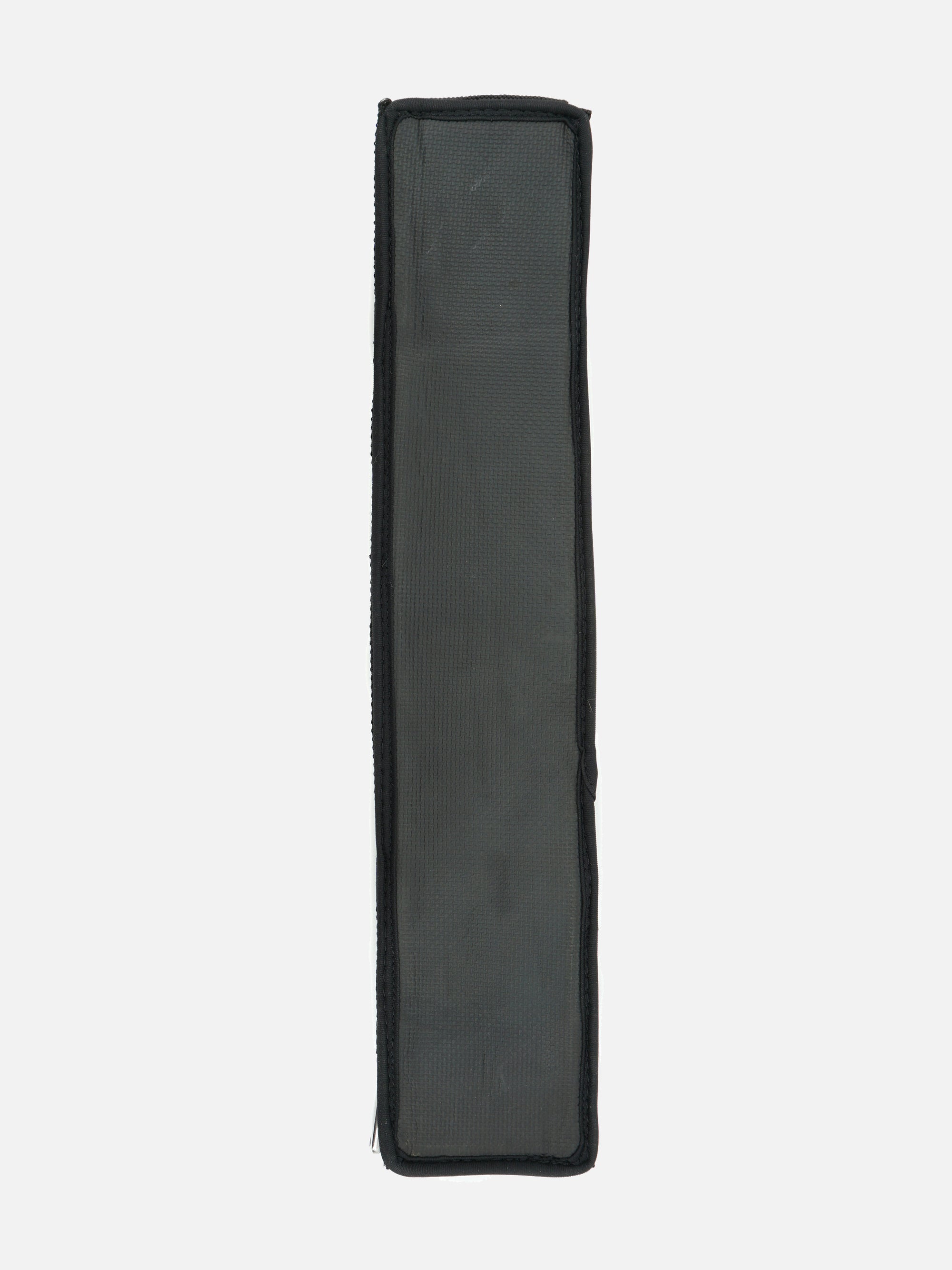 Innenseite Bauchgurt vom Nylon-Longiergurt in Schwarz mit Chrombeschlägen