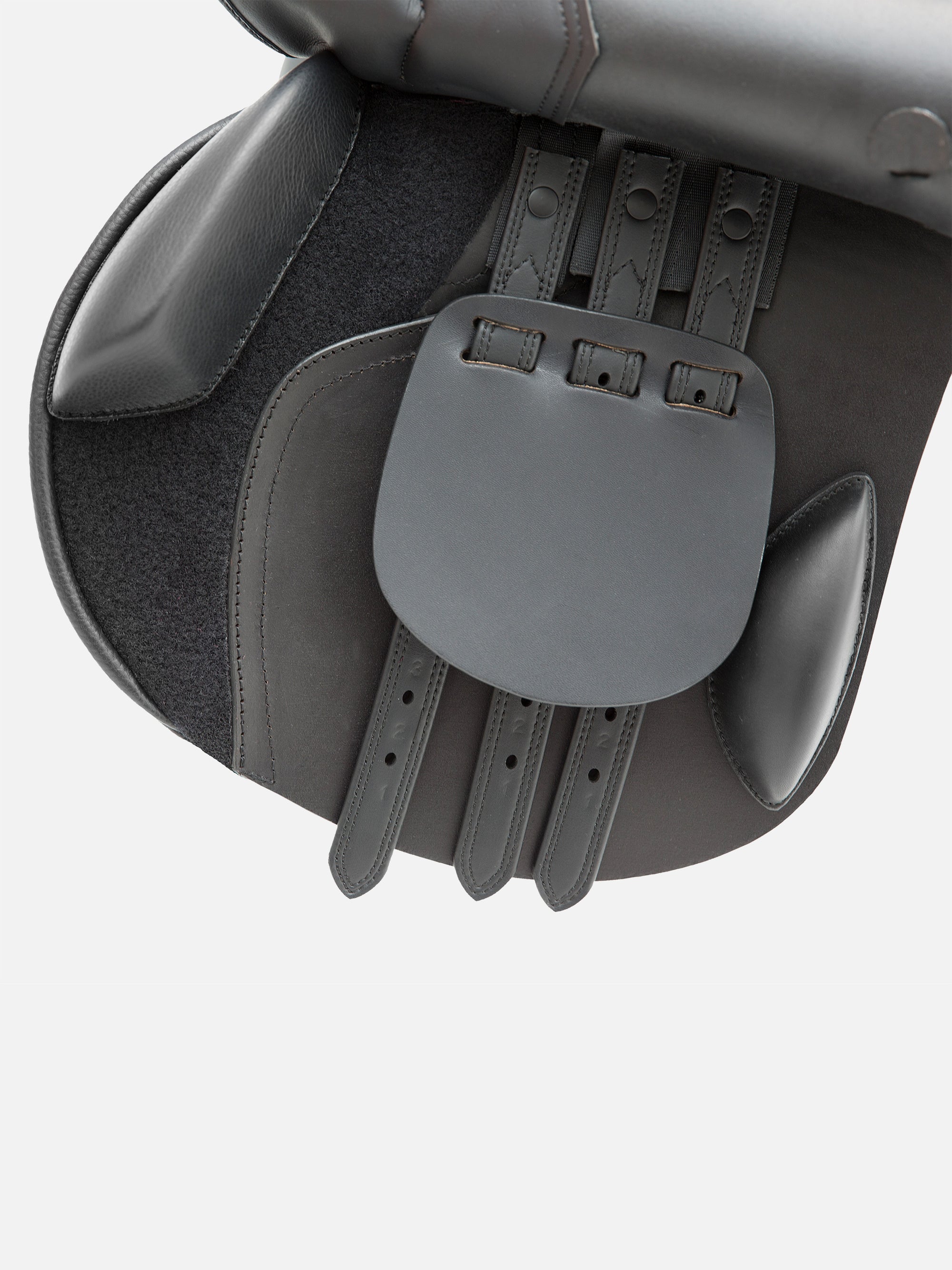 Blick unter das Sattelblatt von Springsattel Passion Two mit Klettpauschen